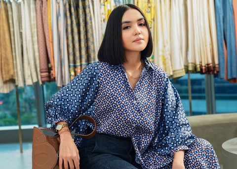 Tips Mengatasi Baju Kebesaran agar Tetap Stylish Dipakai