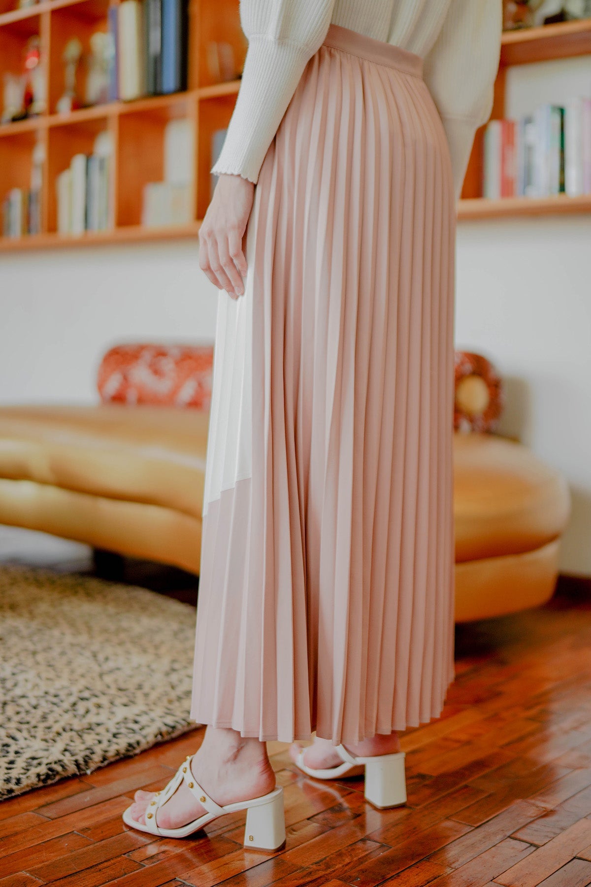 Pink white pleated skirt sale