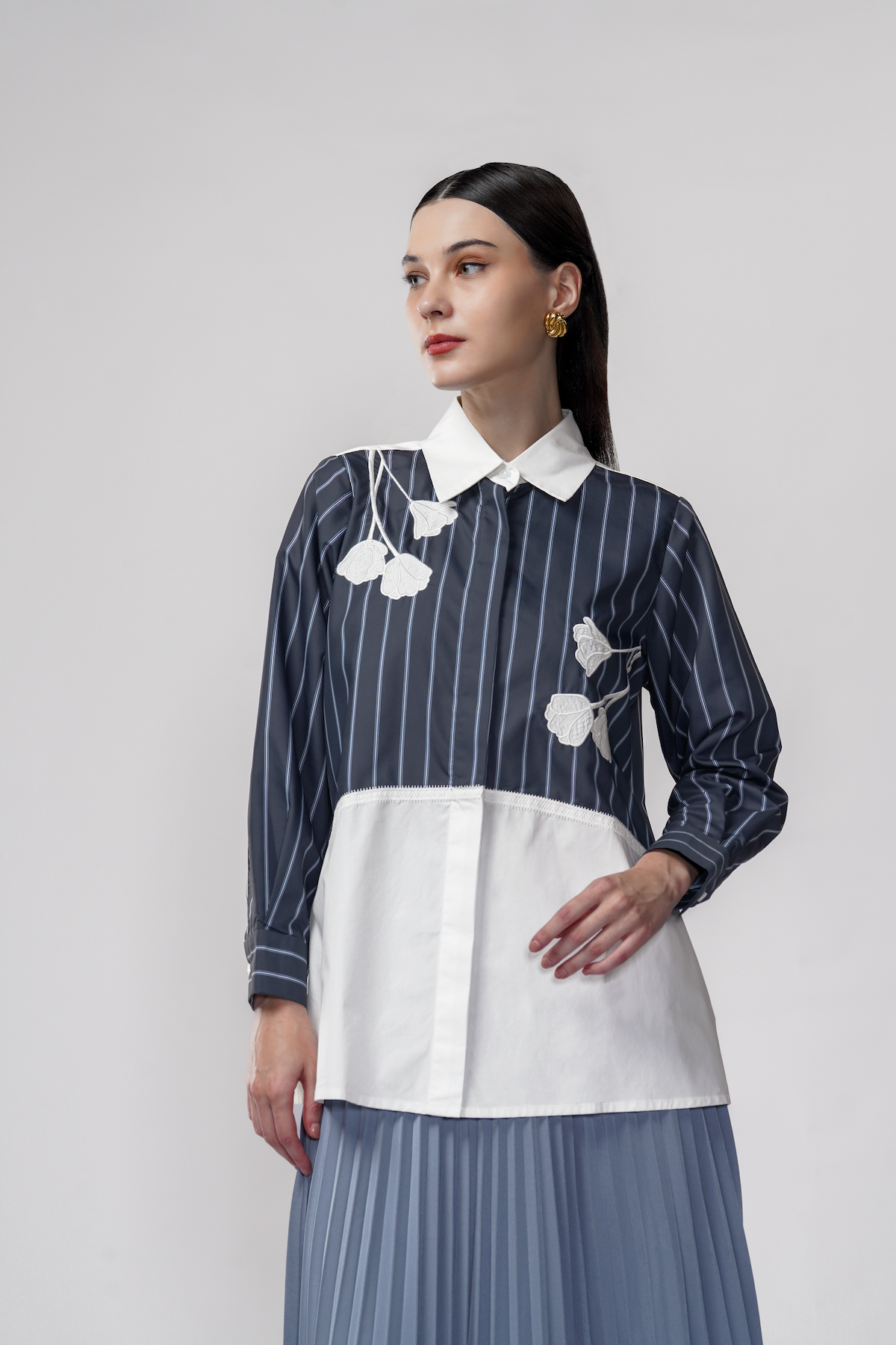 Viela Embroidery Shirt - Stone