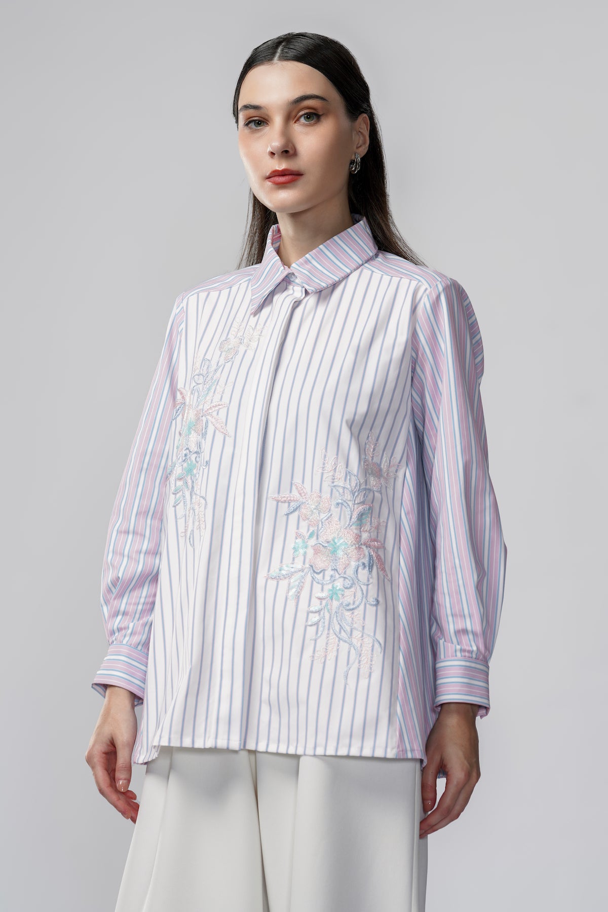 Jevie Embroidery Shirt - Primrose