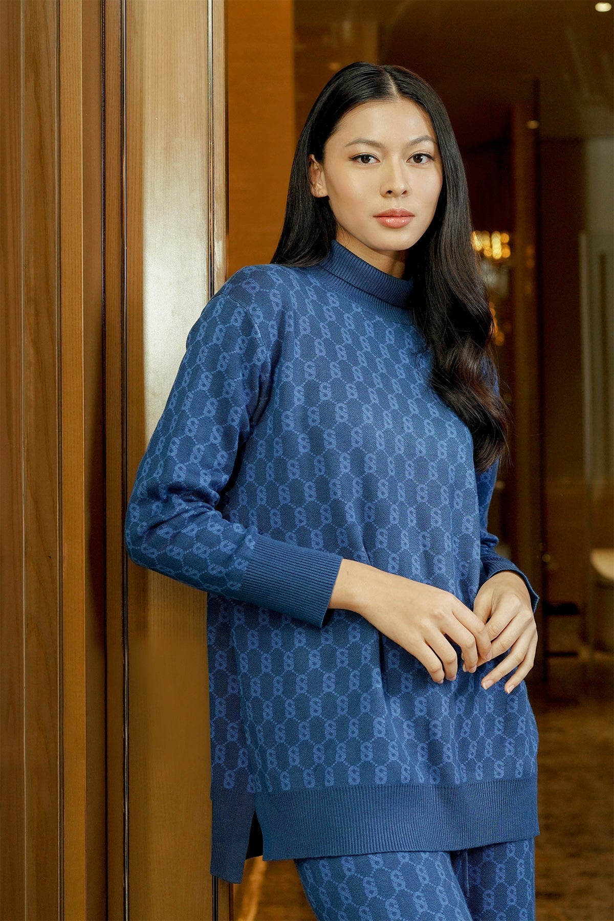 Signature Comfy Sweater - Royal Blue