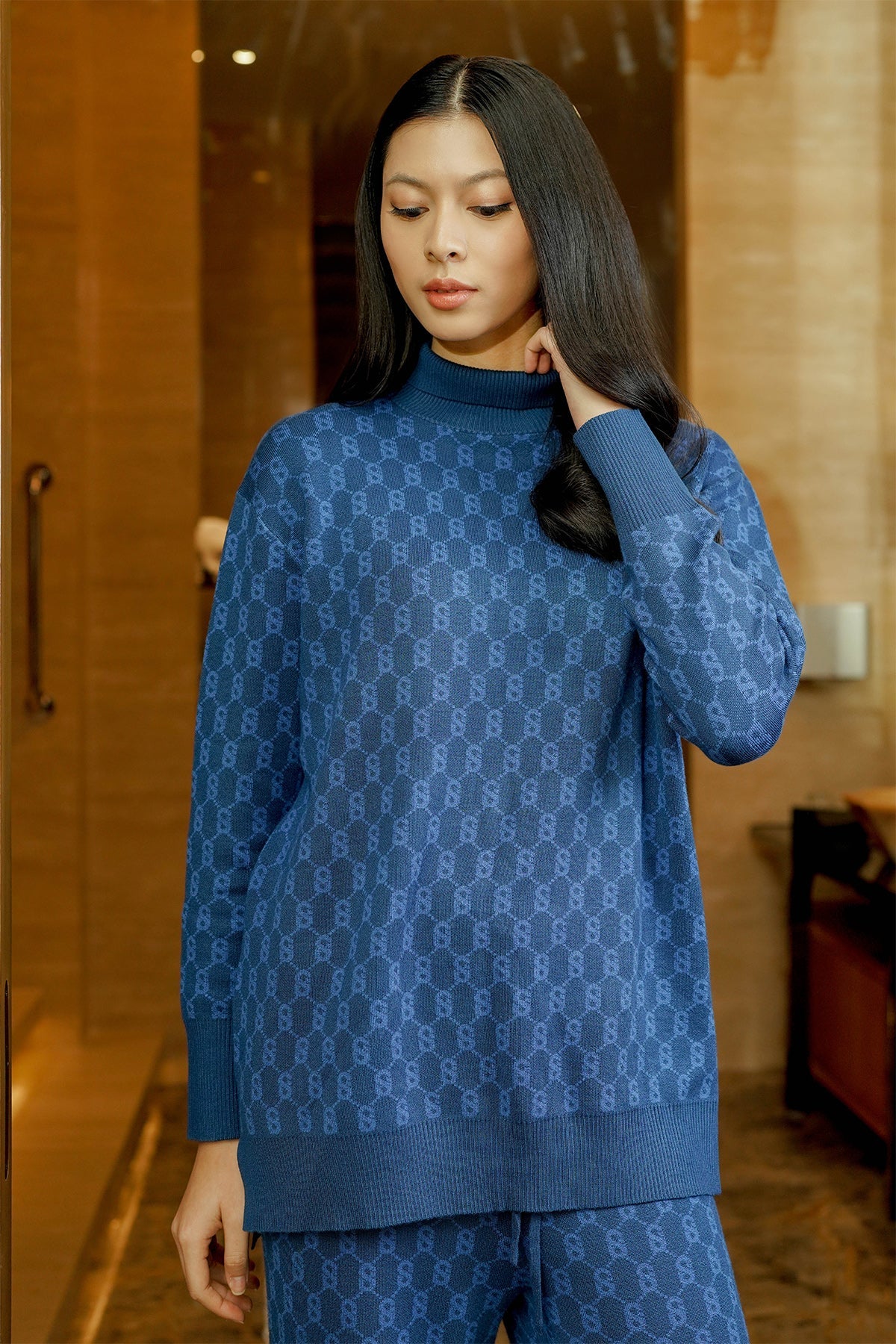 Signature Comfy Sweater - Royal Blue