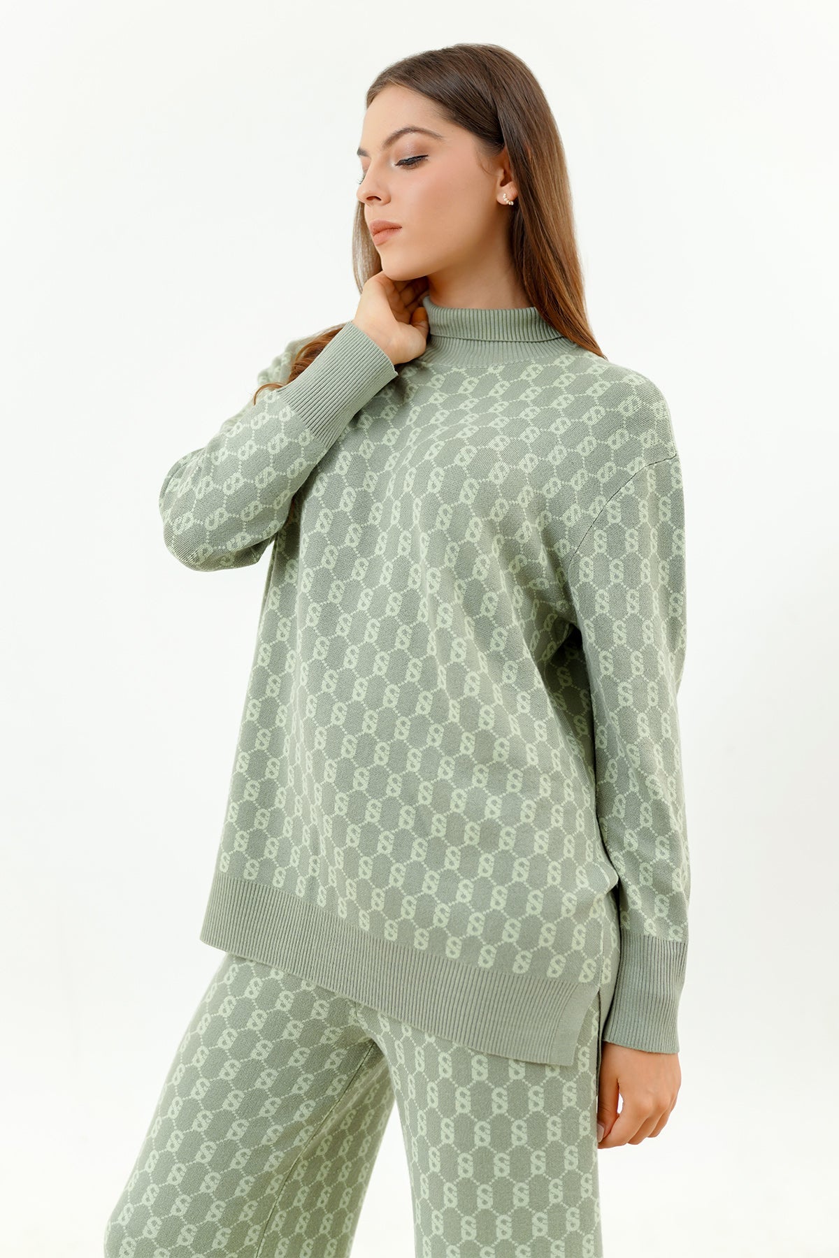 Signature Comfy Sweater - Sage