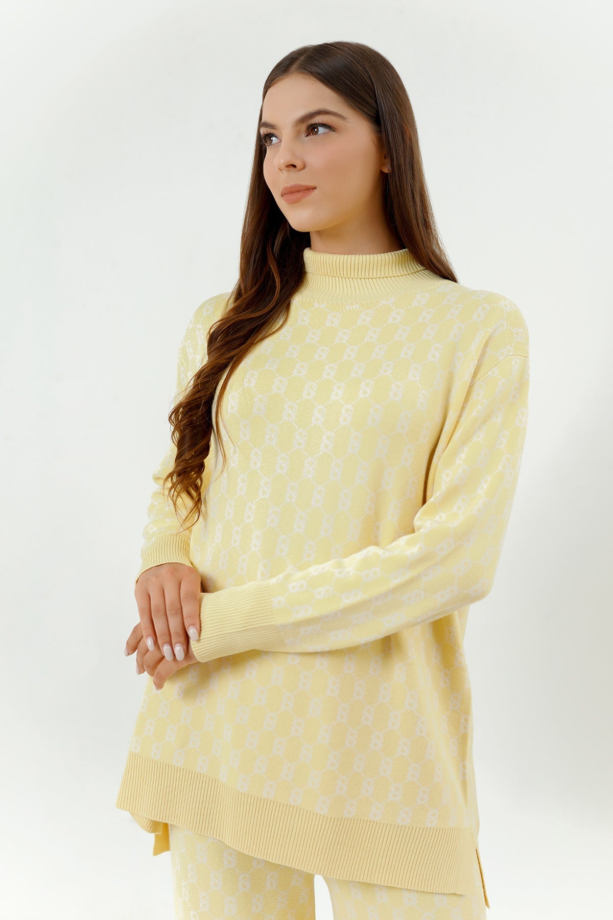 Signature Comfy Sweater - Yellow