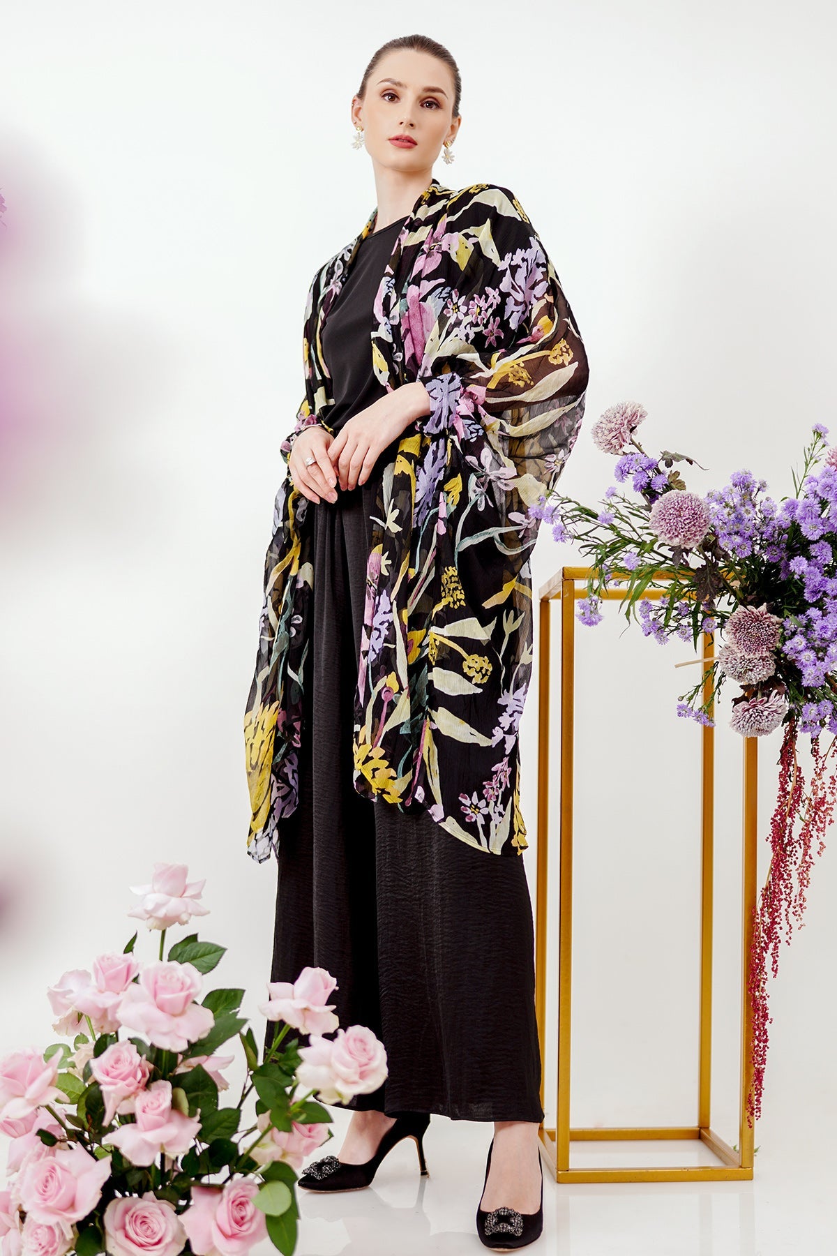 Romantic Garden Flowy Outer - Black