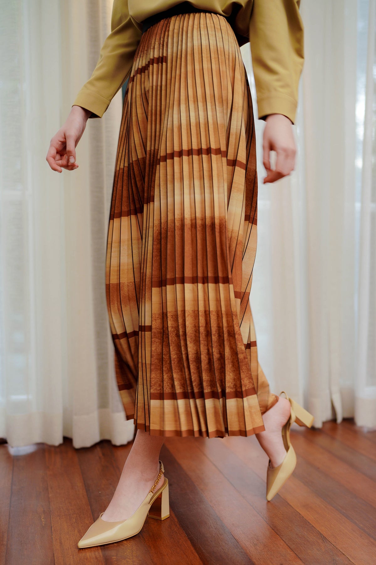 Dolce Pleated Skirt - Brown