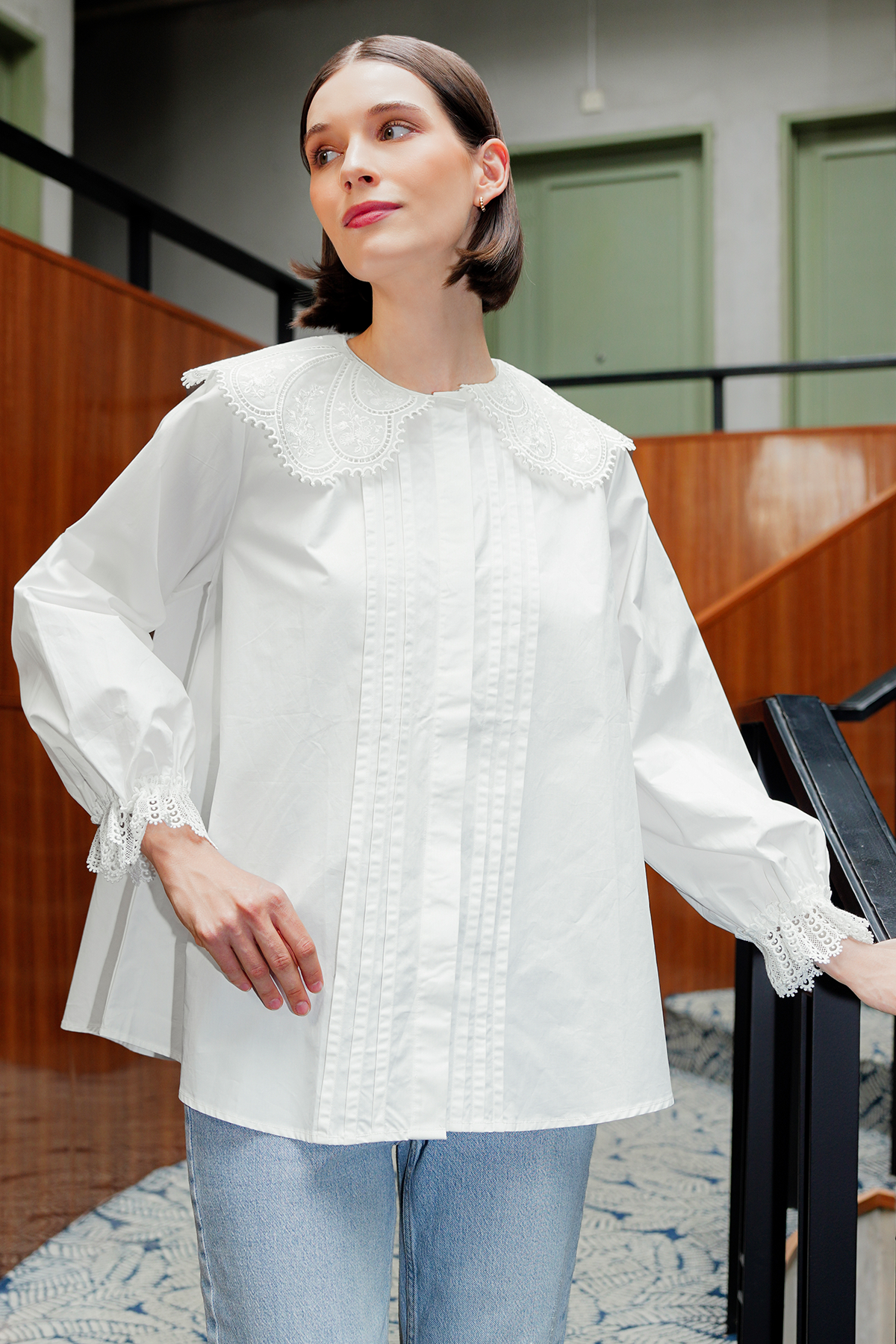 Elyra Shirt - White