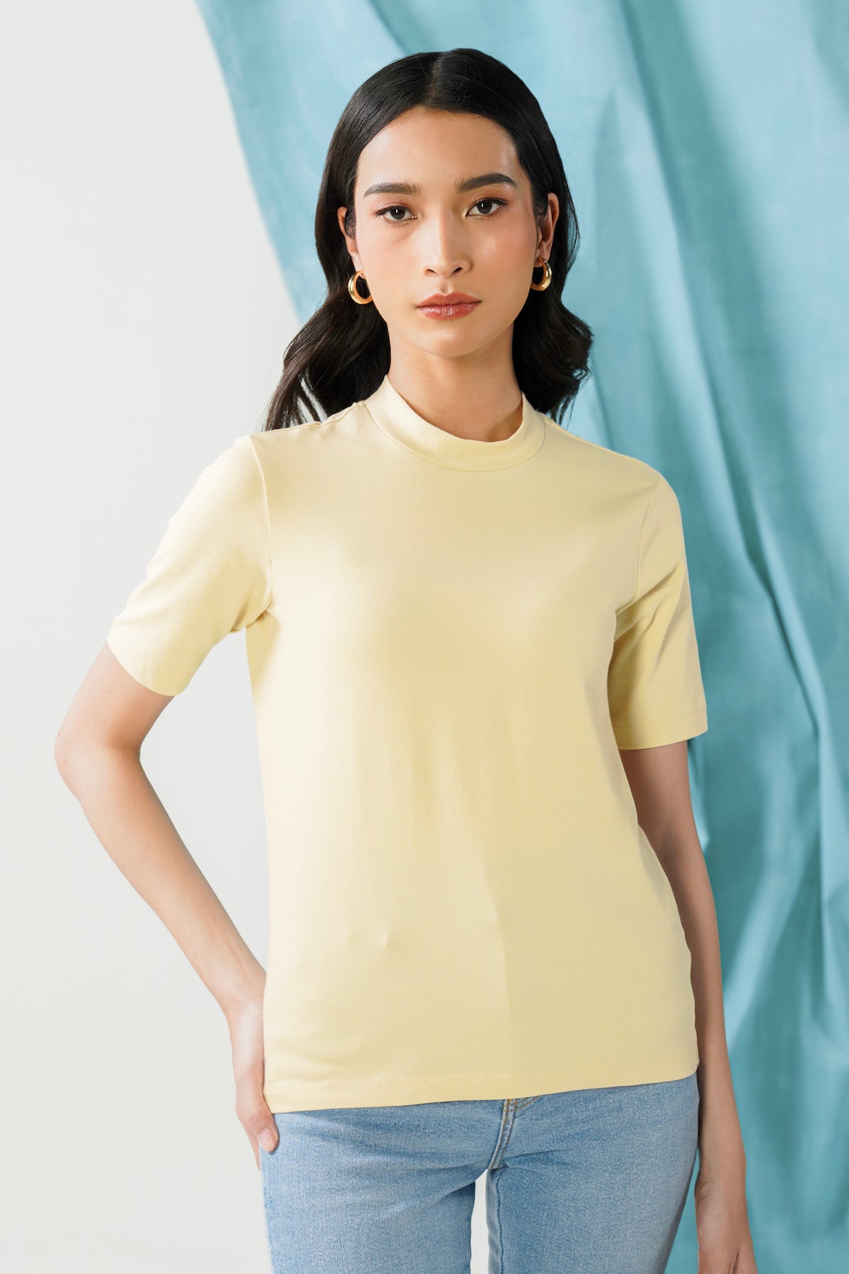 Highneck T-Shirt - Creme Brulee