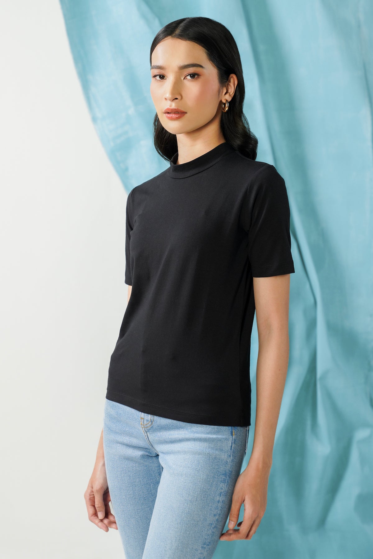 Highneck T-Shirt - Jet Black