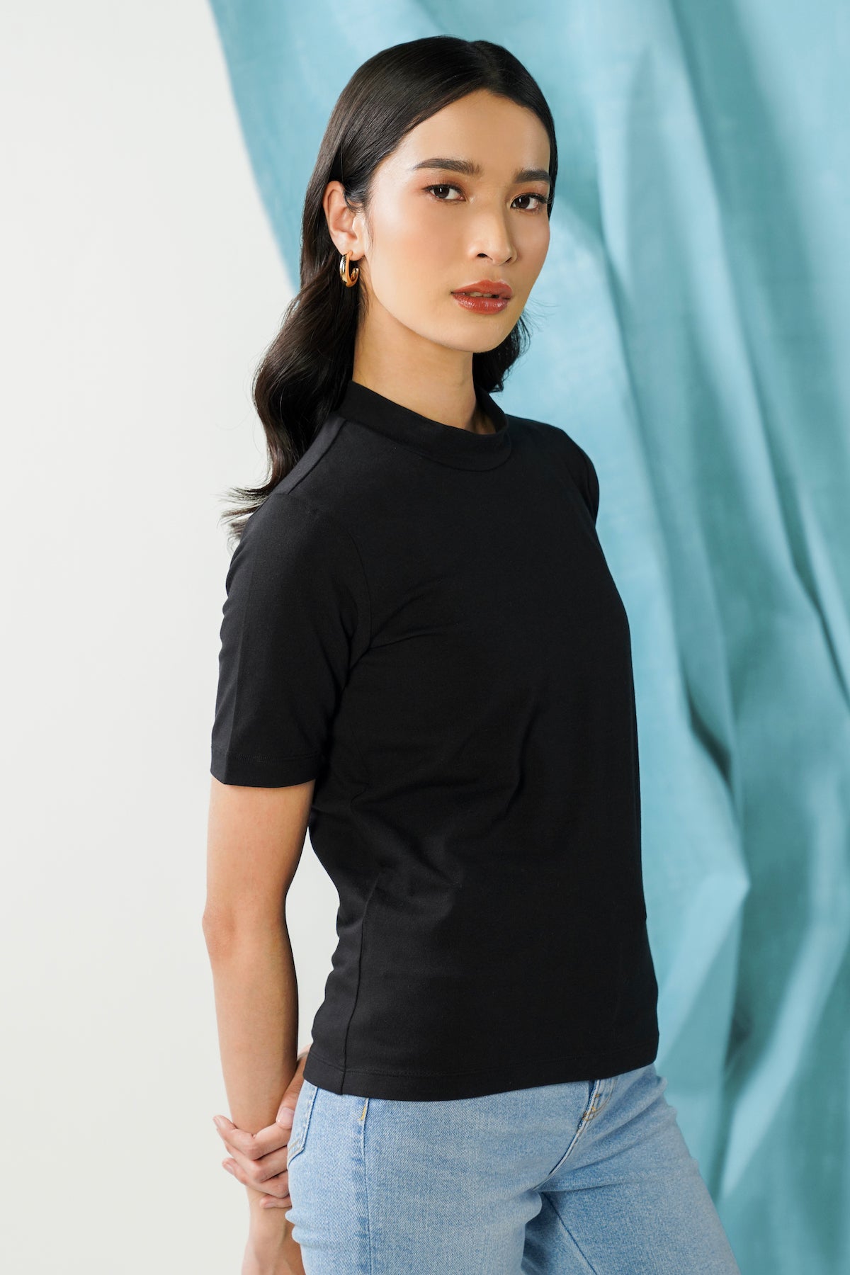 Highneck T-Shirt - Jet Black