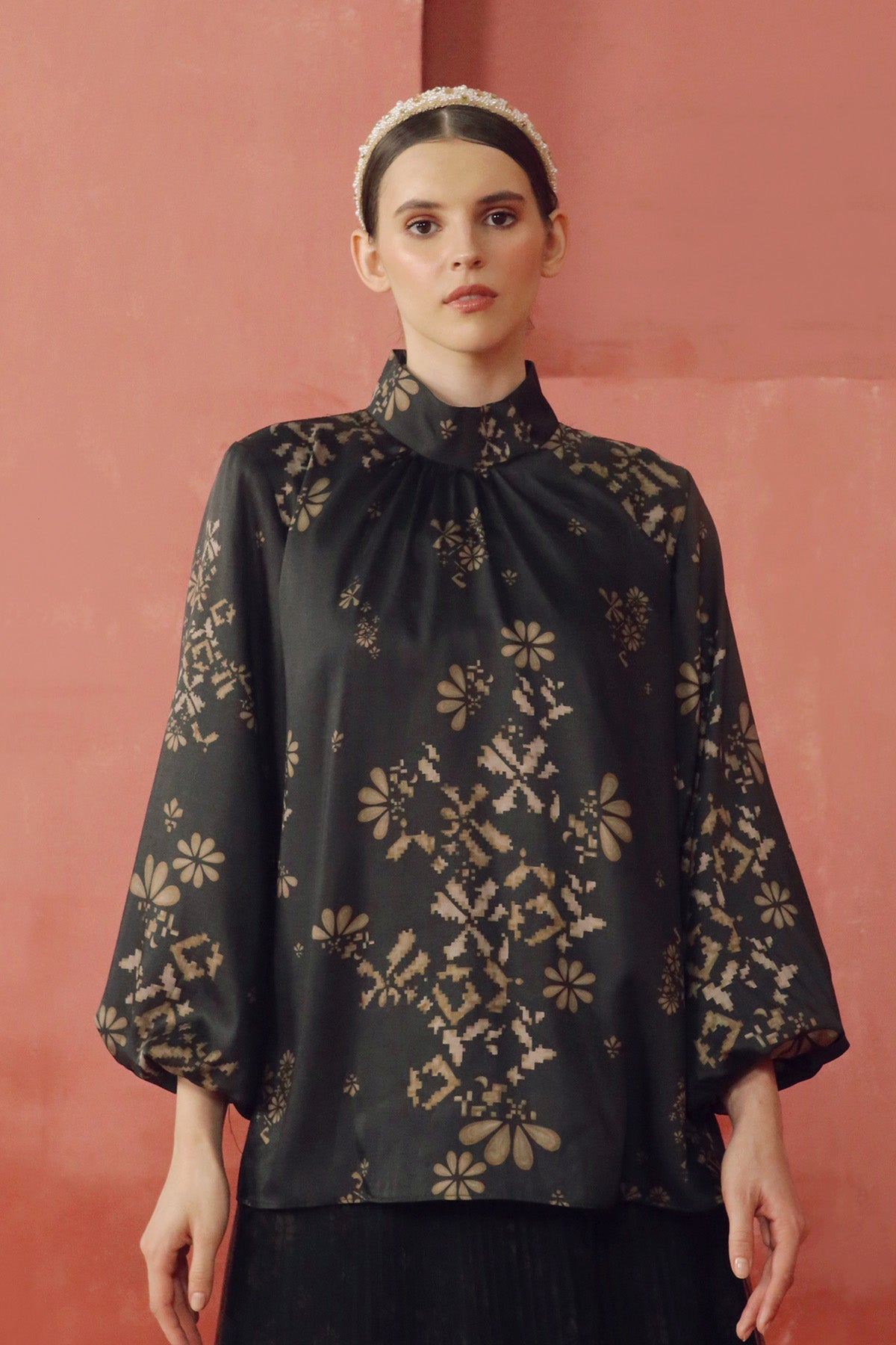 Khanum Puffy Blouse - Black