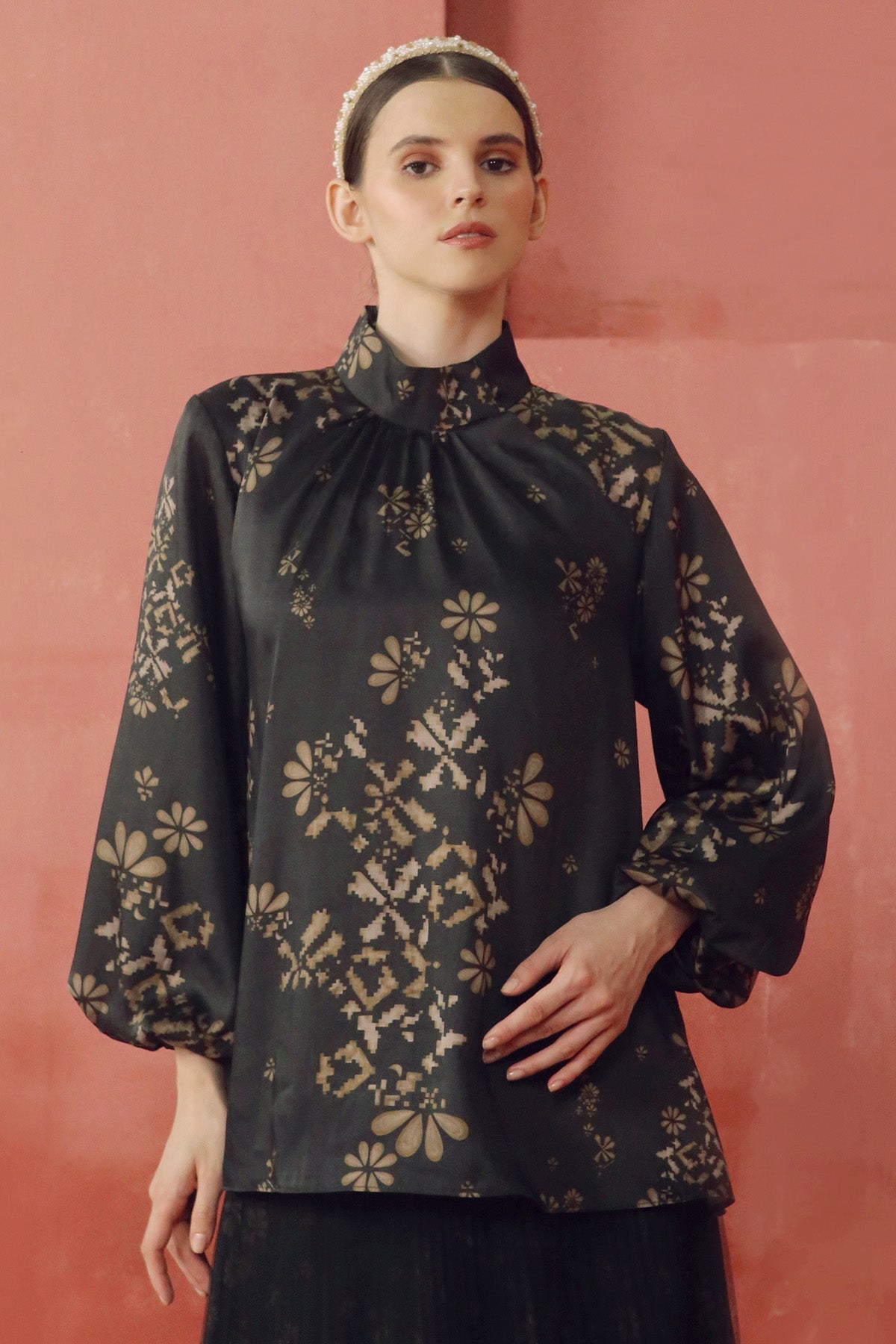 Khanum Puffy Blouse - Black