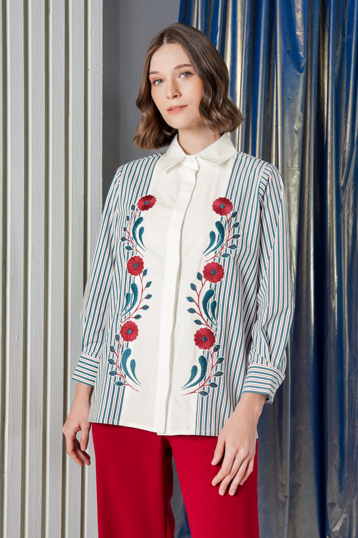 Kyrena Embroidery Shirt - Multicolor