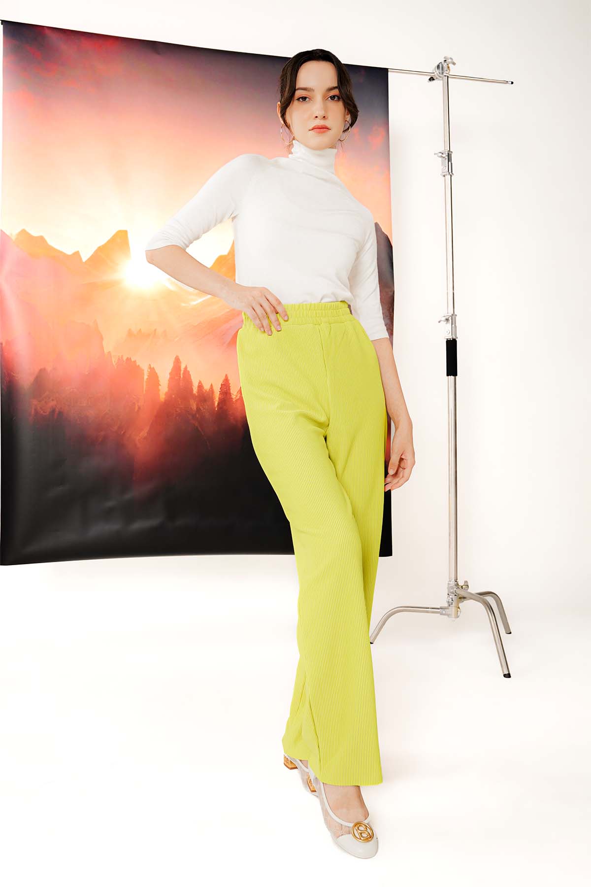 Lyra Pants - Lime