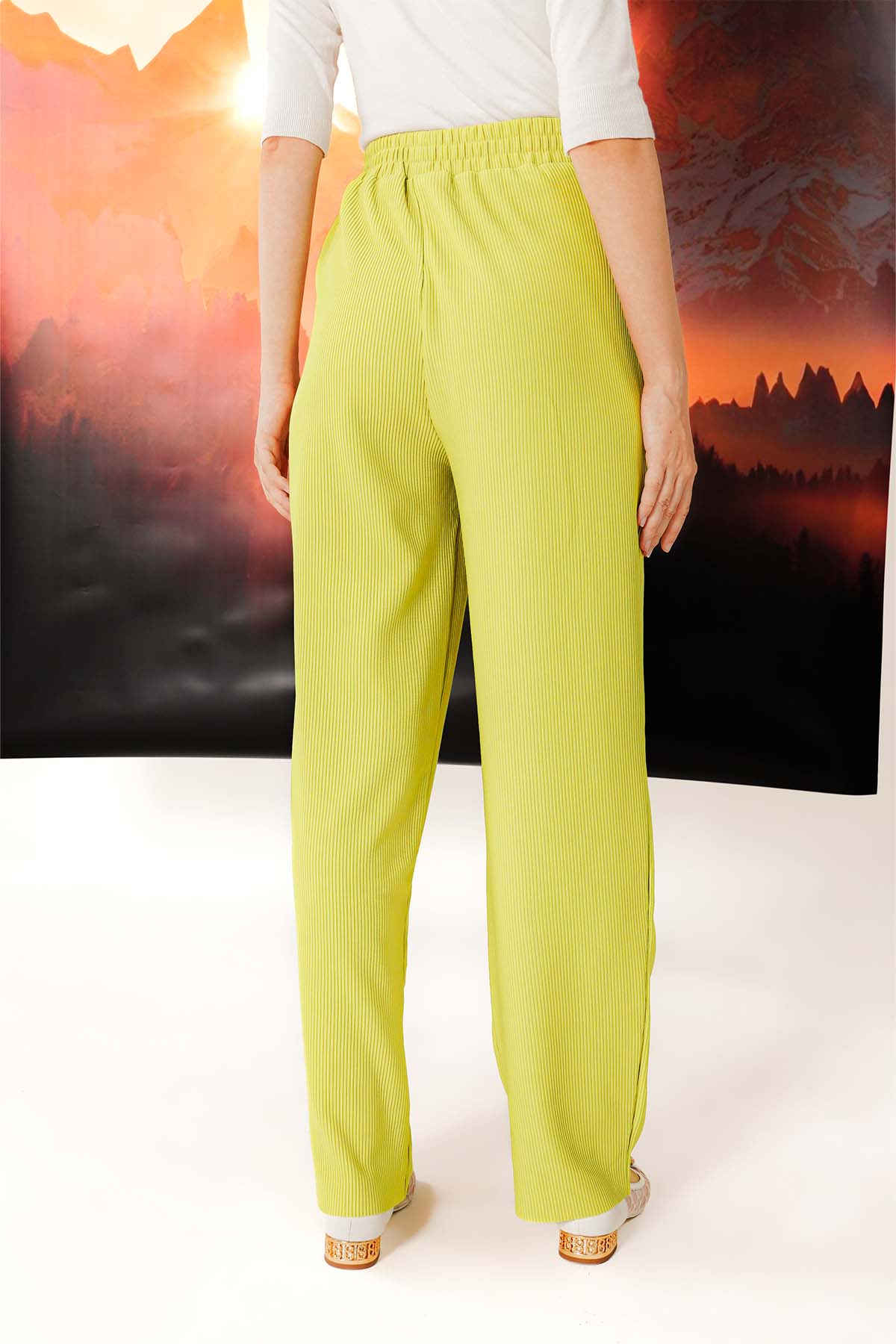 Lyra Pants - Lime