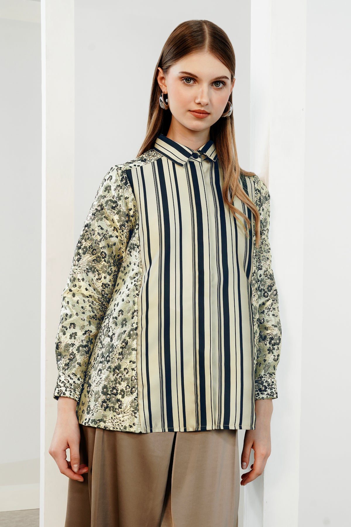 Viora Jacquard Shirt - Whisper