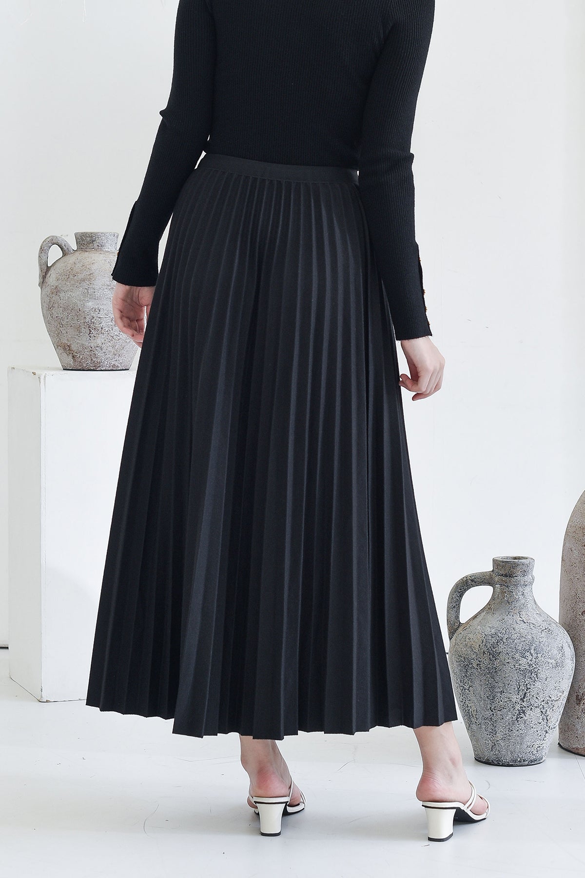 Pleats Me Long Skirt Black