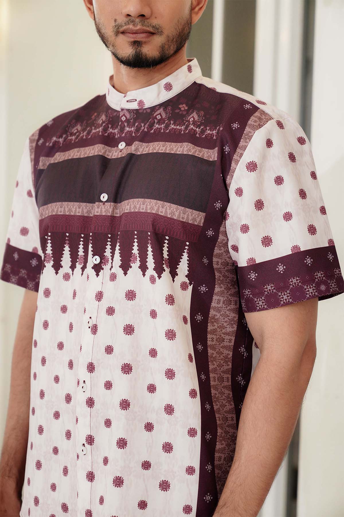 Benang Pelangi Gending Men Shirt Short Sleeve - Maroon