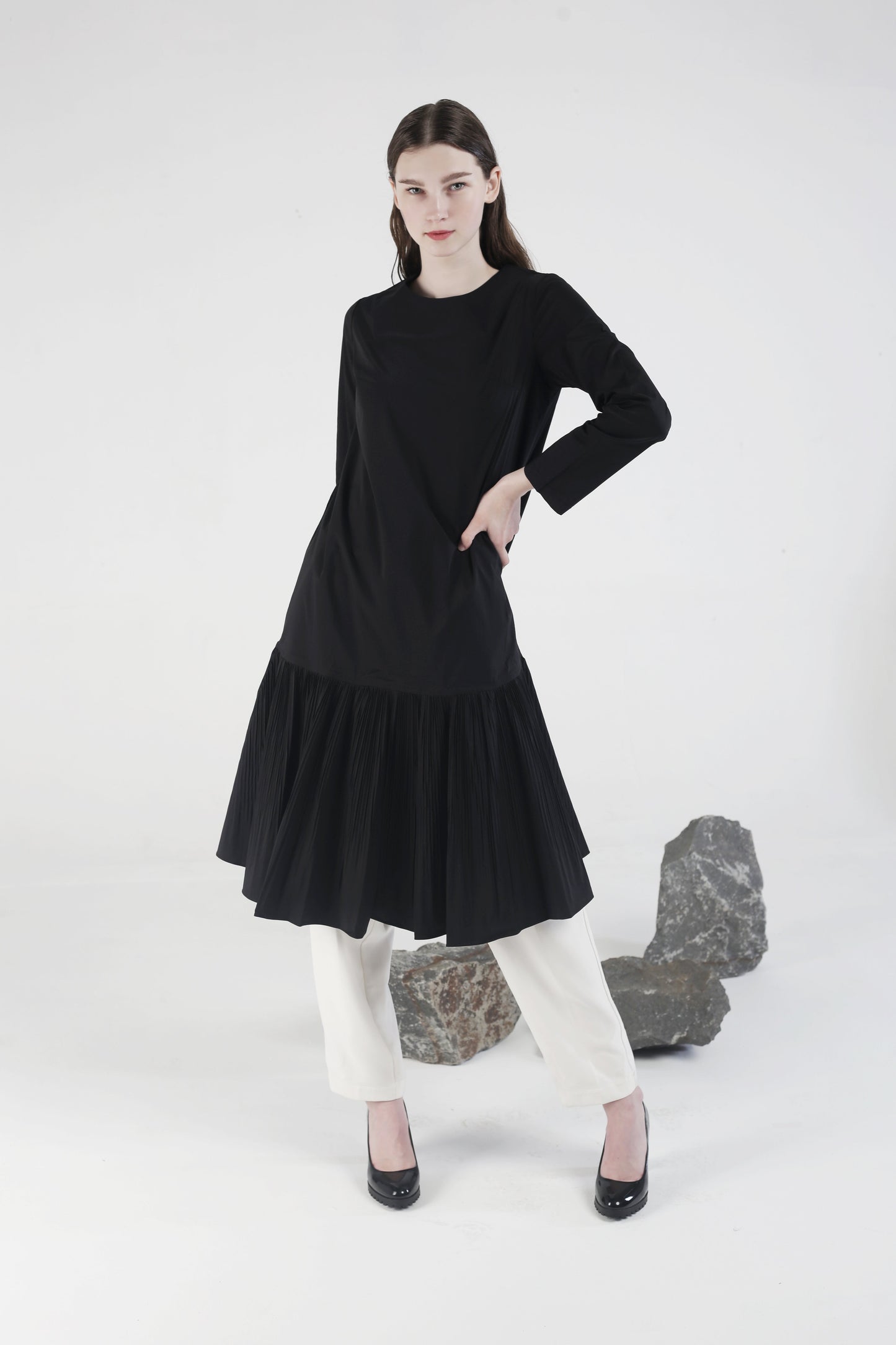 Shara Pleated Dress Black